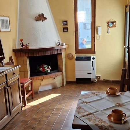 Cascina Del Galin Lägenhet Lanzo dʼIntelvi Exteriör bild