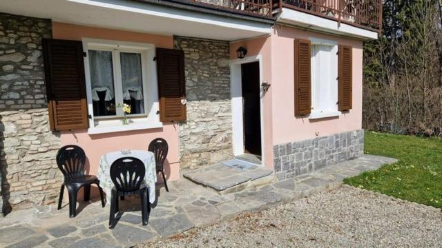 Cascina Del Galin Lägenhet Lanzo dʼIntelvi Exteriör bild
